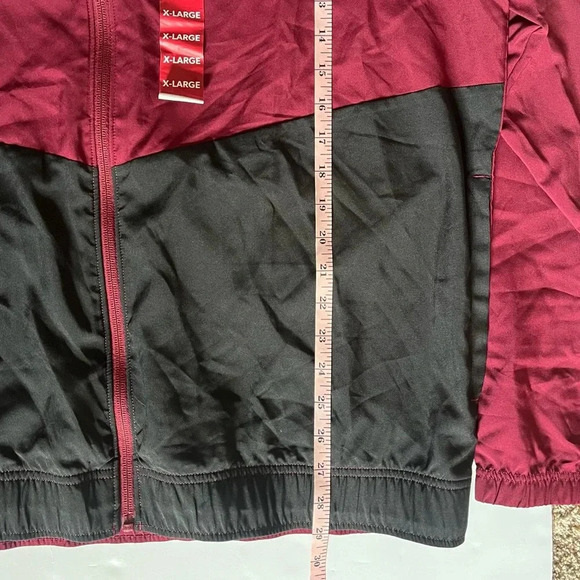 Reebok Zip Up Lightweight Hooded Jacket Mens‎ XL Training NWT Maroon Black - Picture 11 of 11